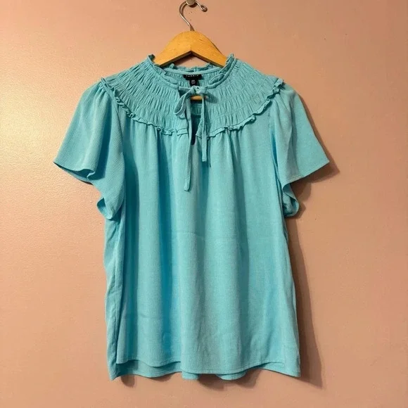 Torrid Washable Gauze Smocked Yoke Ruffle Top Women Size 00 - Picture 3 of 10